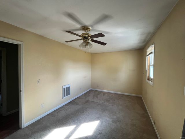 7650 E 400 S Road, Columbia City, IN 46725