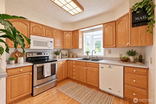 2272 Long Lake Road SE, Port Orchard, WA 98366
