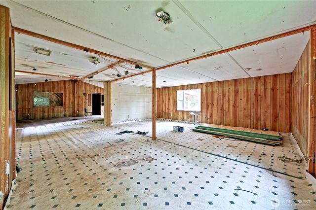 2272 Long Lake Road SE, Port Orchard, WA 98366