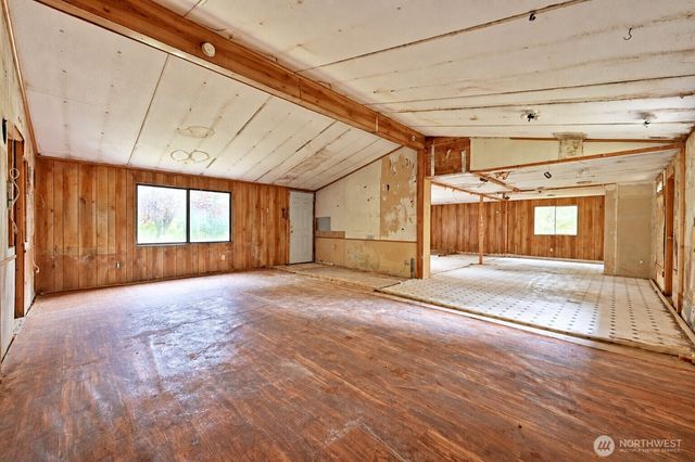 2272 Long Lake Road SE, Port Orchard, WA 98366