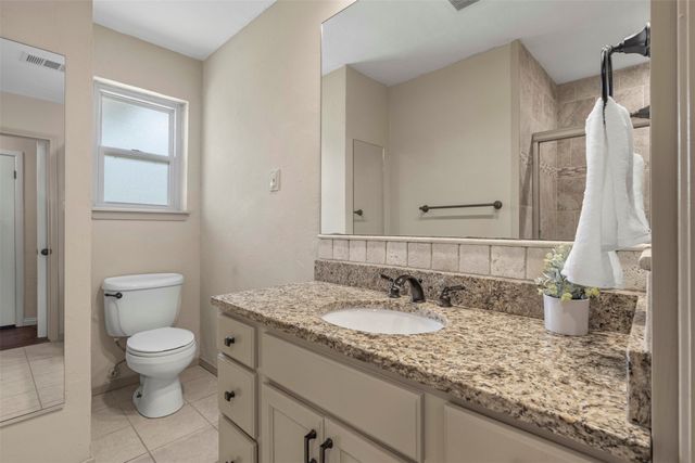 9209 Boundbrook Avenue, Dallas, TX 75243