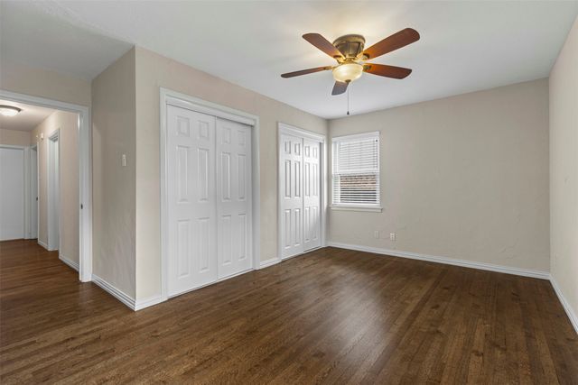 9209 Boundbrook Avenue, Dallas, TX 75243