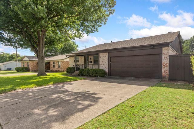 9209 Boundbrook Avenue, Dallas, TX 75243