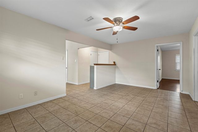 9209 Boundbrook Avenue, Dallas, TX 75243