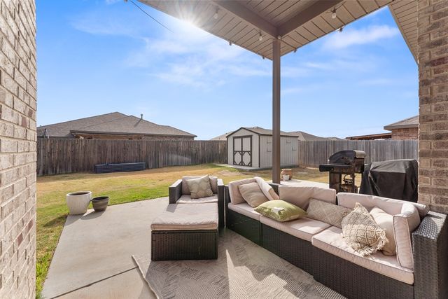 6918 Yellow Rose Ct, Midland, TX 79705