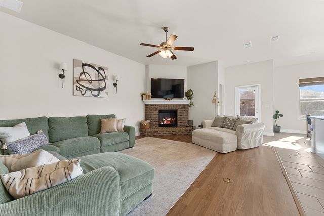 6918 Yellow Rose Ct, Midland, TX 79705