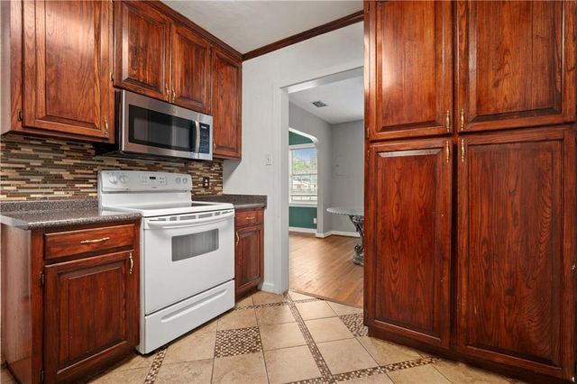 111 Esplanade Avenue, Mobile, AL 36606