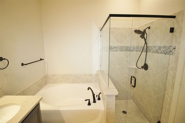 1532 Reagan Avenue, Waxahachie, TX 75165