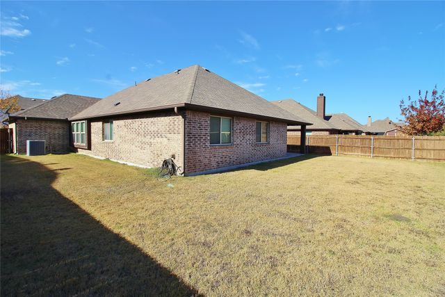 1532 Reagan Avenue, Waxahachie, TX 75165