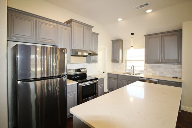 1532 Reagan Avenue, Waxahachie, TX 75165