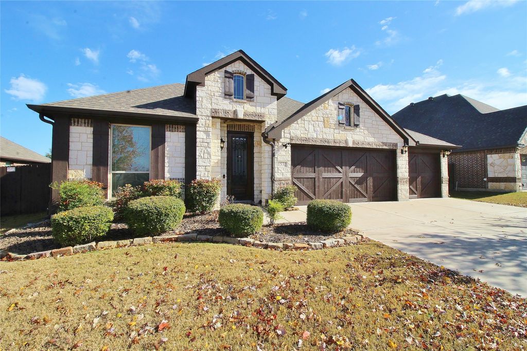 1532 Reagan Avenue, Waxahachie, TX 75165