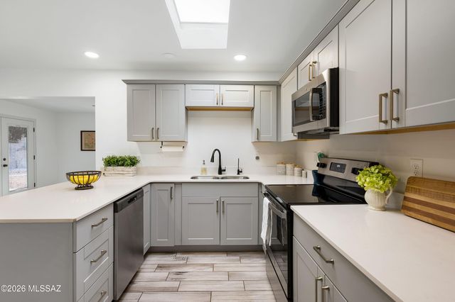 8420 E Stella Road, Tucson, AZ 85730