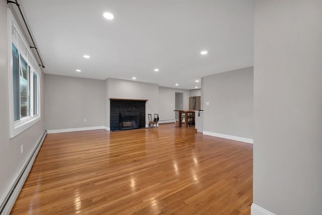 17 Winchester Street, Portsmouth, NH 03801