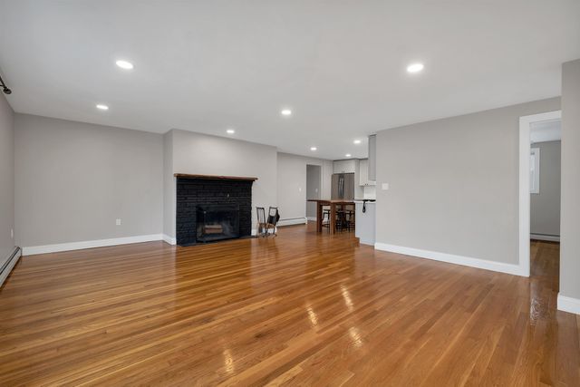 17 Winchester Street, Portsmouth, NH 03801