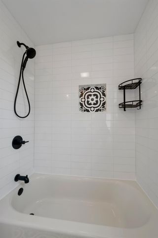 17 Winchester Street, Portsmouth, NH 03801