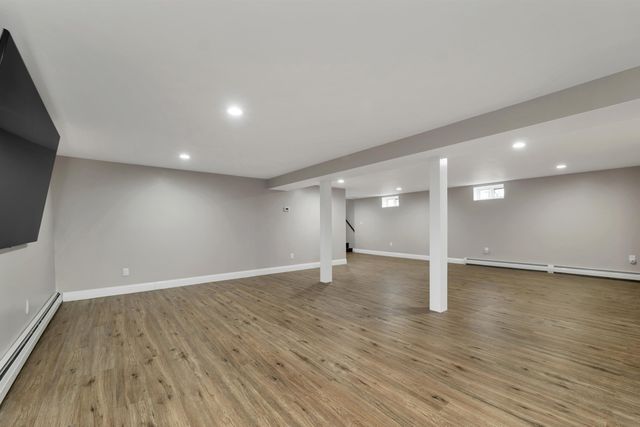 17 Winchester Street, Portsmouth, NH 03801