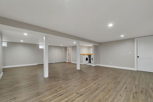 17 Winchester Street, Portsmouth, NH 03801