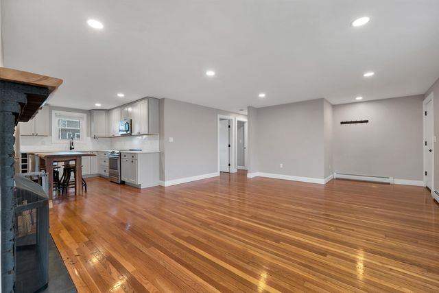 17 Winchester Street, Portsmouth, NH 03801