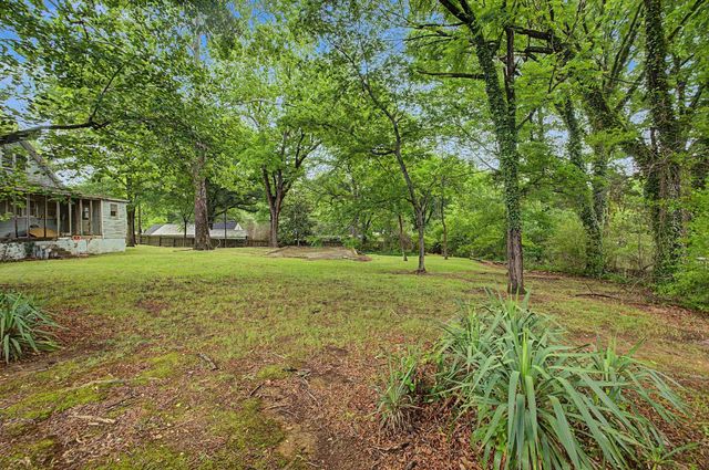 790 COLONIAL RD, Memphis, TN 38117