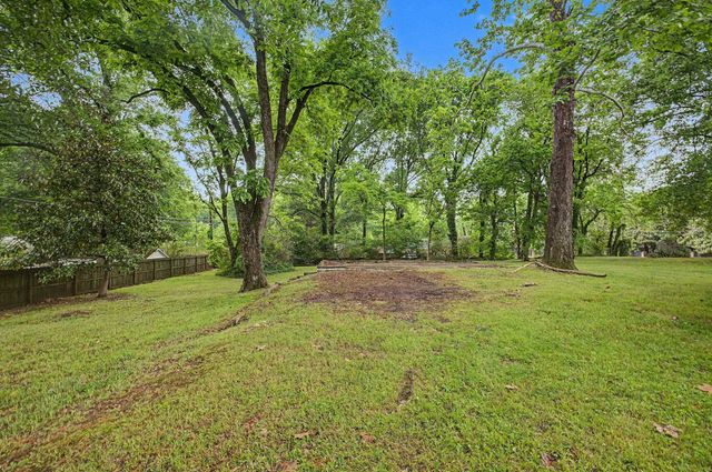 790 COLONIAL RD, Memphis, TN 38117