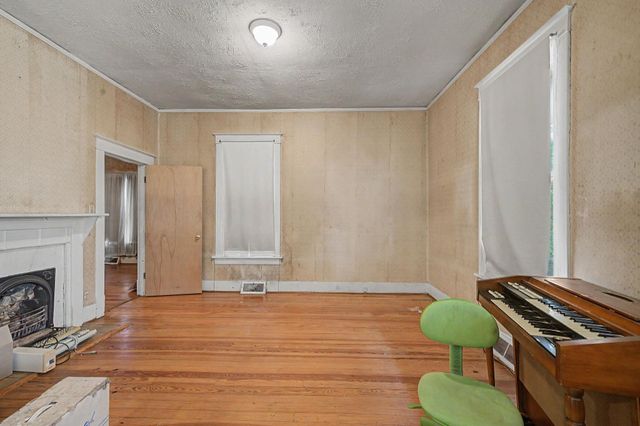 790 COLONIAL RD, Memphis, TN 38117
