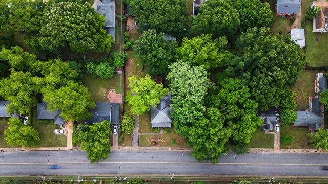 790 COLONIAL RD, Memphis, TN 38117