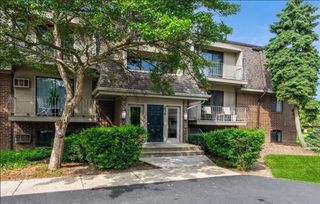 234 E Bailey Road B, Naperville, IL 60565