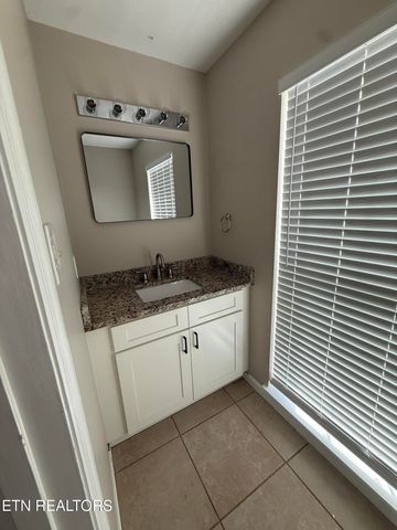 2241 Argonne Drive, Maryville, TN 37804