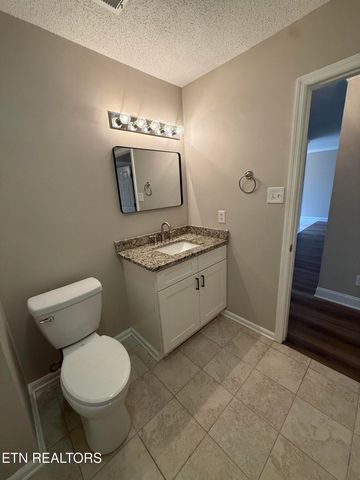 2241 Argonne Drive, Maryville, TN 37804