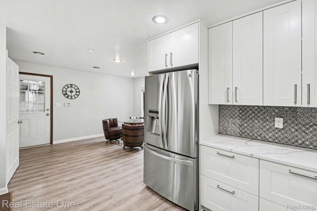 7329 Creek View Circle, West Bloomfield Charter Township, MI 48322