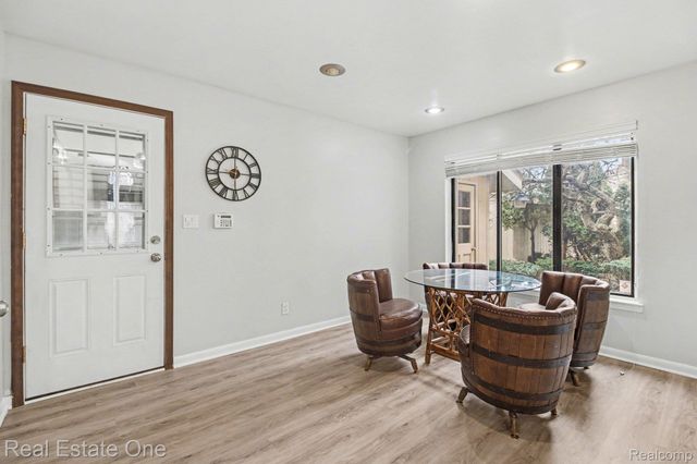 7329 Creek View Circle, West Bloomfield Charter Township, MI 48322