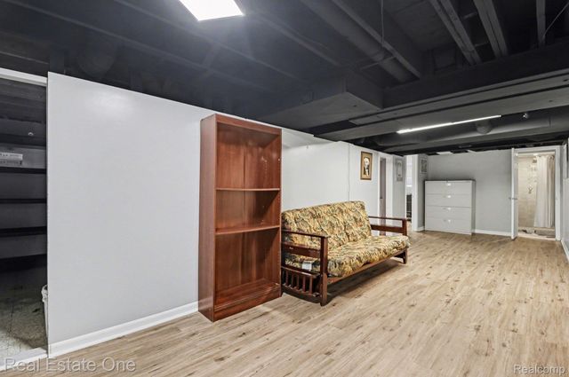 7329 Creek View Circle, West Bloomfield Charter Township, MI 48322