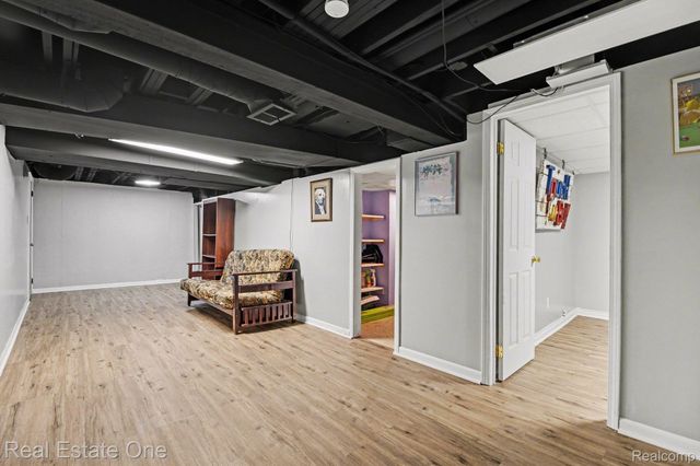 7329 Creek View Circle, West Bloomfield Charter Township, MI 48322