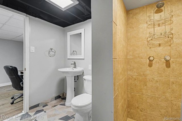 7329 Creek View Circle, West Bloomfield Charter Township, MI 48322