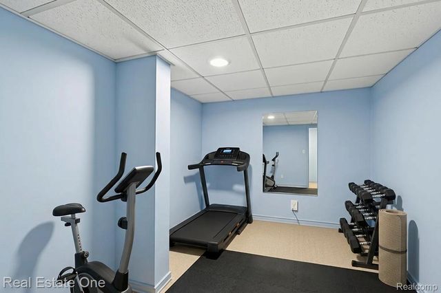 7329 Creek View Circle, West Bloomfield Charter Township, MI 48322