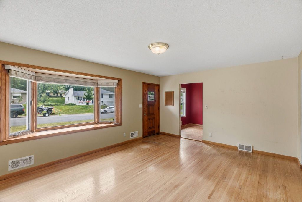 8508 Rich Avenue S, Bloomington, MN 55437 — photo 5