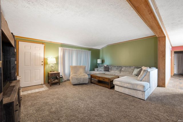 4369 E SR 26, Hartford City, IN 47348