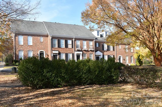8643 Beaver Creek Drive, Charlotte, NC 28269