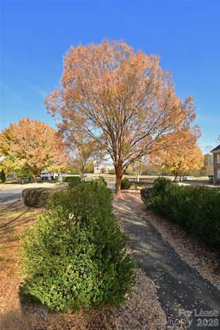 8643 Beaver Creek Drive, Charlotte, NC 28269