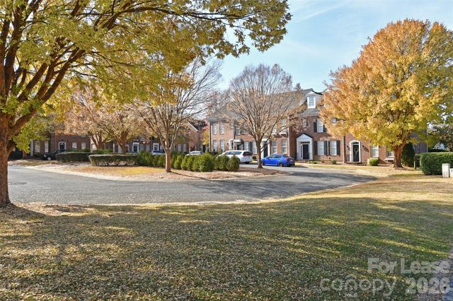 8643 Beaver Creek Drive, Charlotte, NC 28269