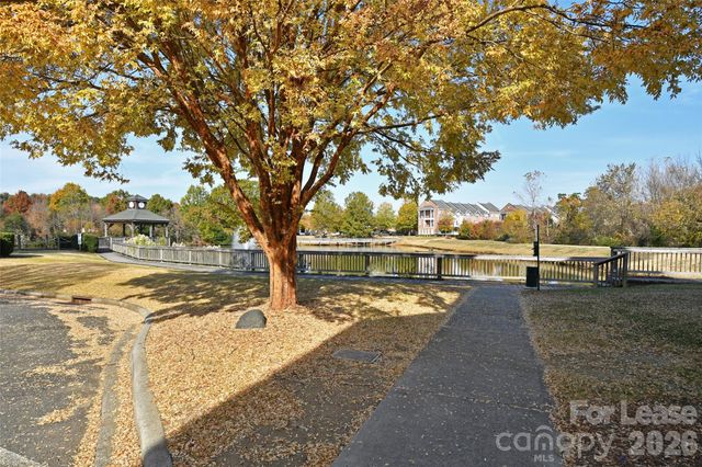 8643 Beaver Creek Drive, Charlotte, NC 28269