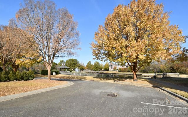 8643 Beaver Creek Drive, Charlotte, NC 28269