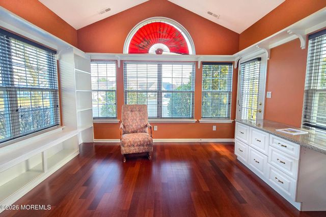 42 Kensington Road, Manchester, NJ 08759