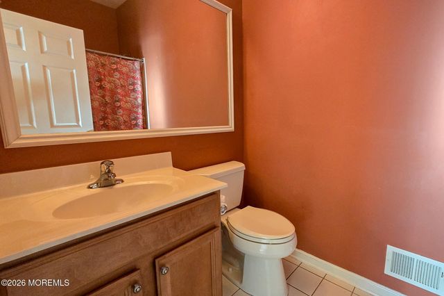 42 Kensington Road, Manchester, NJ 08759