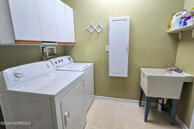 42 Kensington Road, Manchester, NJ 08759