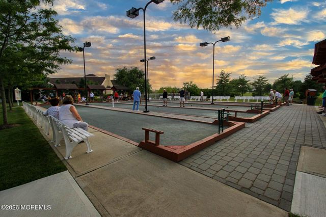 42 Kensington Road, Manchester, NJ 08759