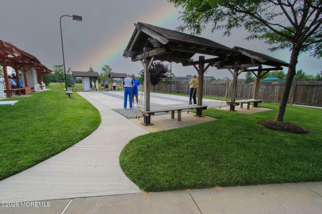 42 Kensington Road, Manchester, NJ 08759