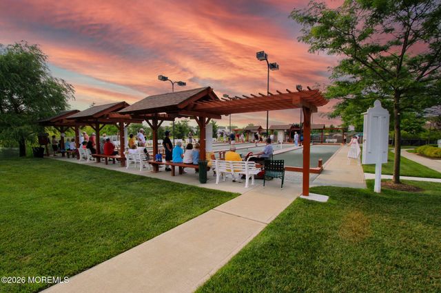 42 Kensington Road, Manchester, NJ 08759