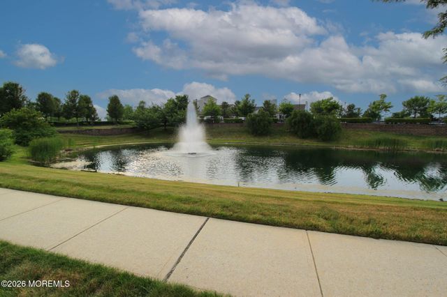 42 Kensington Road, Manchester, NJ 08759