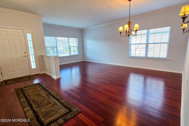 42 Kensington Road, Manchester, NJ 08759